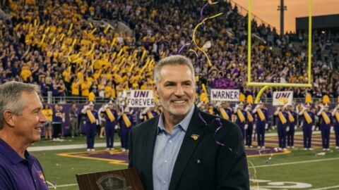 Pro Football HOFer Warner gets N. Iowa hall nod
