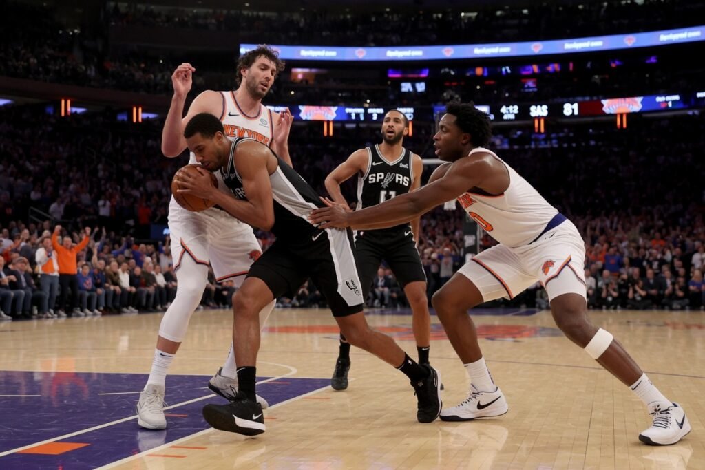 Are the Spurs cooked? How the Knicks have slowed d...