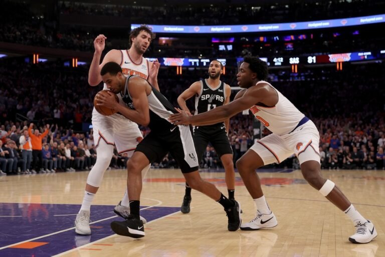 Are the Spurs cooked? How the Knicks have slowed d…