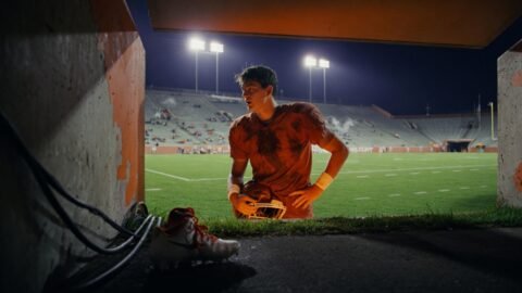 Texas Claims AP No. 1 After 21-Point Fourth-Quarter Rally