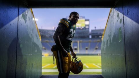 Packers Activate Josh Jacobs After $1,000 Battery Fine and 2.9-Yard Slump